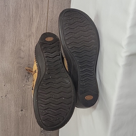 Womens UGG Skylair 1939 Wedge Tall Boots size 7.5 - Picture 8 of 11